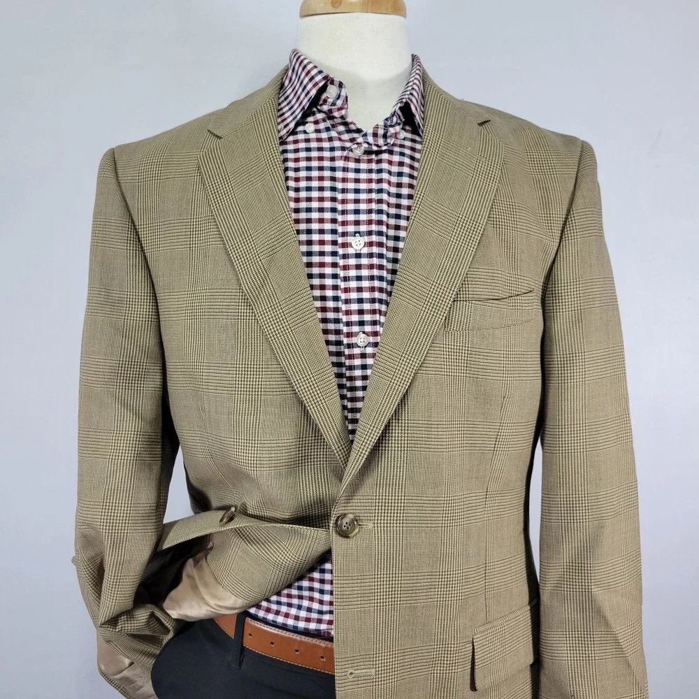 JOS A‎ BANK Men's Sport Coat Blazer Two Button Beige Plaid Wool Size 42L